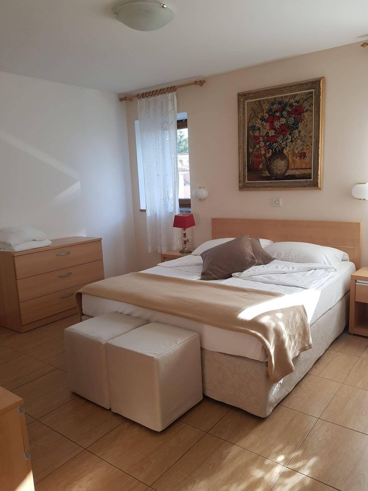 Boutique Hotel Santa Maria Novigrad Istria Exterior foto