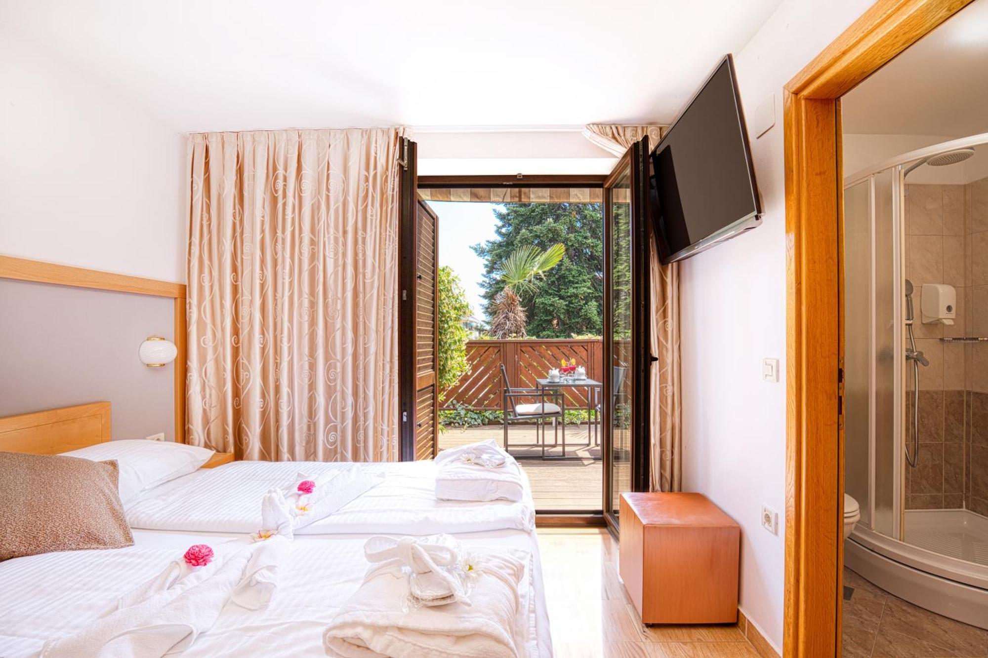 Boutique Hotel Santa Maria Novigrad Istria Exterior foto