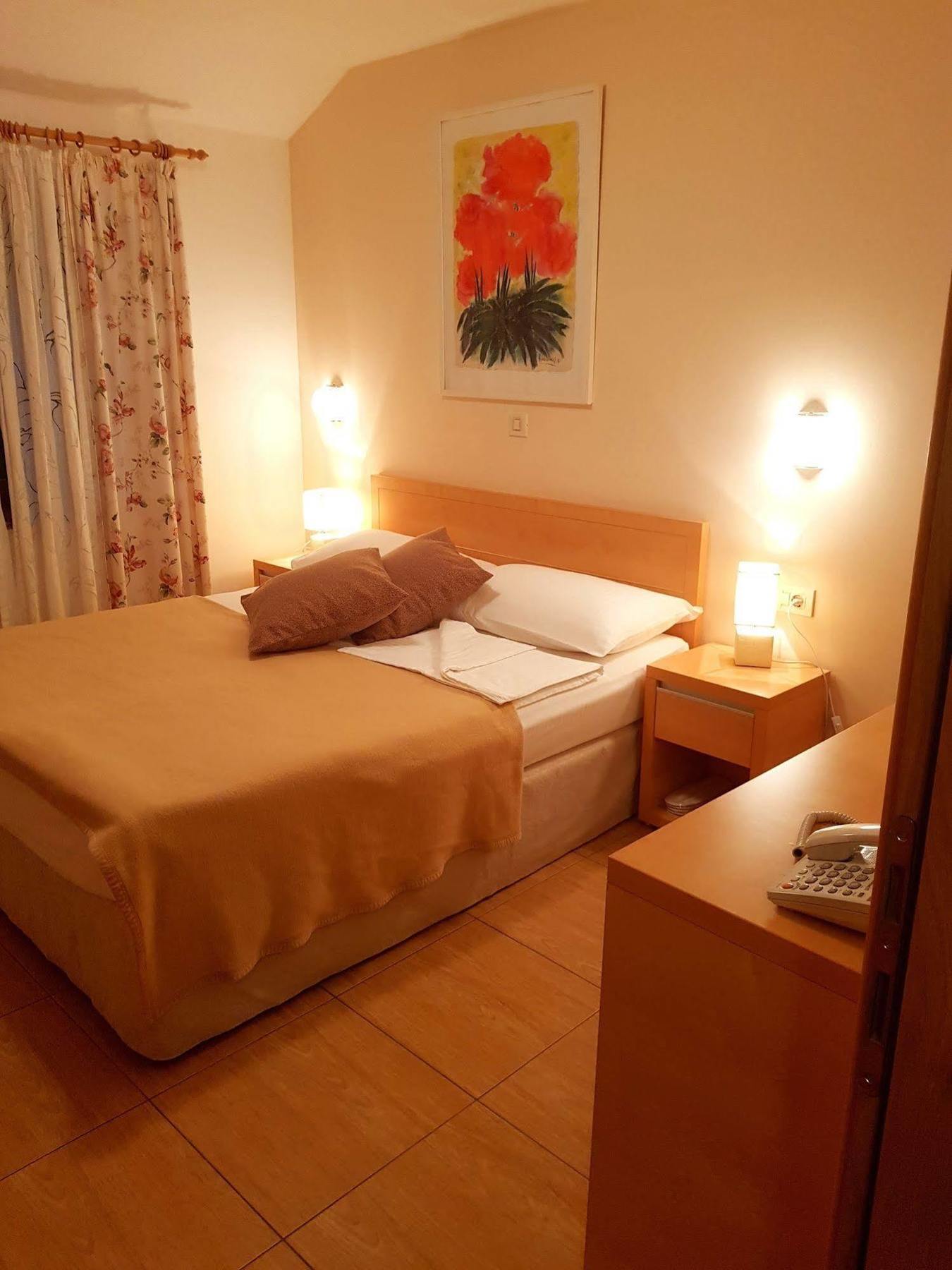 Boutique Hotel Santa Maria Novigrad Istria Exterior foto